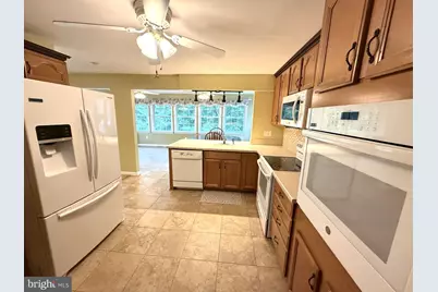647 Guilford Road, Cherry Hill, NJ 08003 - Photo 4