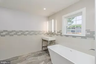 140 E 9th Ave, Pine Hill, NJ 08021 - Photo 30