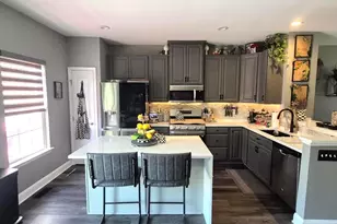 70 Village Green Ln, Sicklerville, NJ 08081 - Photo 4