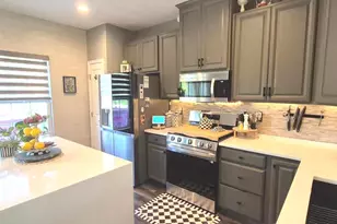 70 Village Green Ln, Sicklerville, NJ 08081 - Photo 2