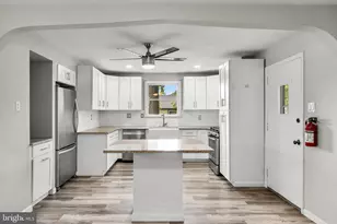 959 W Kings Hwy, Mount Ephraim, NJ 08059 - Photo 10
