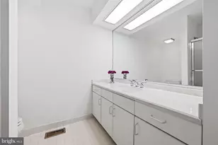 1606 Chanticleer, Cherry Hill, NJ 08003 - Photo 54