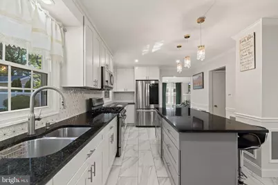15 E Tampa Avenue, Cherry Hill, NJ 08034 - Photo 12