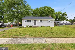 16 Valley Dr, Pine Hill, NJ 08021 - Photo 6