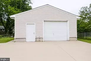 315 State St, Gloucester Township, NJ 08012 - Photo 6