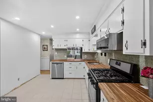 14 Cooper Run Dr, Cherry Hill, NJ 08003 - Photo 20