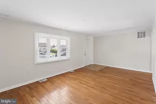 30 Girard Ave, Sicklerville, NJ 08081 - Photo 4