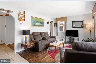 300 W 3rd Avenue, Barrington, NJ 08007 - Photo 4