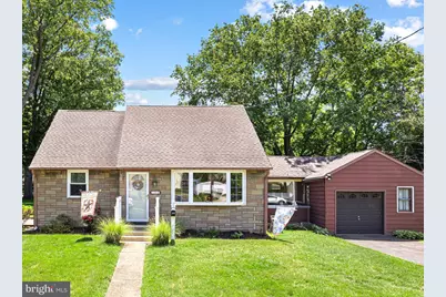 300 W 3rd Avenue, Barrington, NJ 08007 - Photo 2