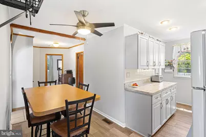 300 W 3rd Avenue, Barrington, NJ 08007 - Photo 10