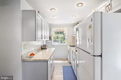 300 W 3rd Avenue, Barrington, NJ 08007 - Photo 12
