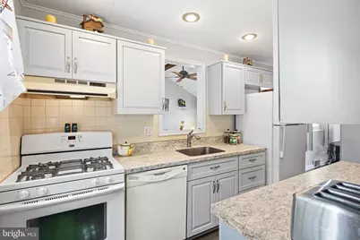 300 W 3rd Avenue, Barrington, NJ 08007 - Photo 14