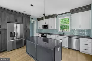191 Washington Ave, Berlin, NJ 08009 - Photo 2