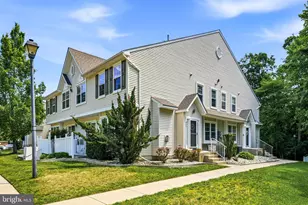 902 Tanglewood Dr, Sicklerville, NJ 08081 - Photo 1