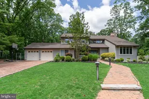 23 Briarwood Dr, Voorhees, NJ 08043 - Photo 2