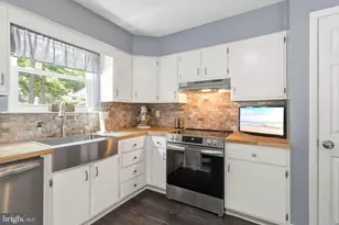 11 Windingbrook Ct, Waterford Township, NJ 08004 - Photo 8