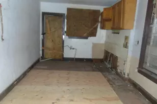 638 N 9th St, Camden, NJ 08102 - Photo 6