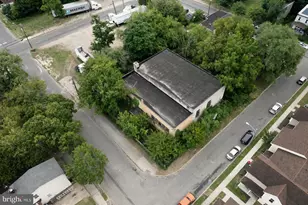 678 Florence St, Camden, NJ 08104 - Photo 1