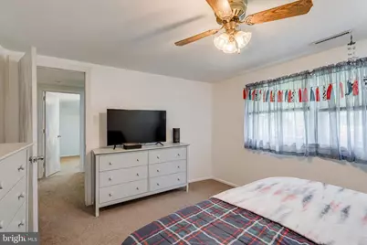 211 Fairmount Avenue, Gloucester Township, NJ 08012 - Photo 20