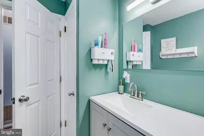 211 Fairmount Avenue, Gloucester Township, NJ 08012 - Photo 12