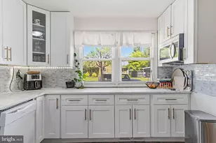 1348 Thompson Ave, Gloucester City, NJ 08030 - Photo 8