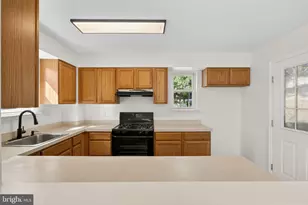 930 Lois Ave, Camden, NJ 08105 - Photo 10