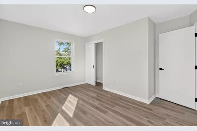 930 Lois Avenue, Camden, NJ 08105 - Photo 24