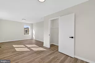 930 Lois Ave, Camden, NJ 08105 - Photo 16
