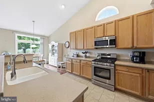 204 Hearthstone Dr, Berlin, NJ 08009 - Photo 10