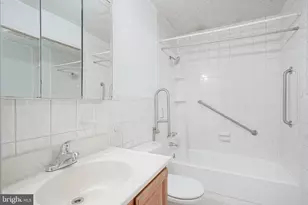 7841 Wyndam Rd, Pennsauken, NJ 08109 - Photo 18