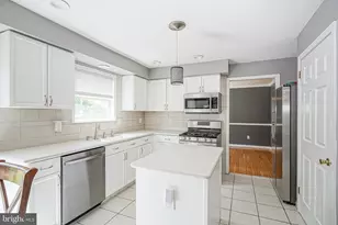 63 Larkspur Cir, Sicklerville, NJ 08081 - Photo 28