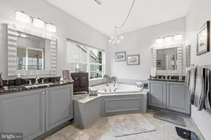 13 Woodcrest Ct, Berlin, NJ 08009 - Photo 36