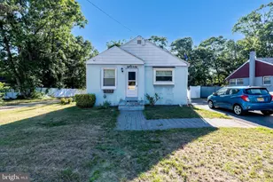 406 Oak Ave, Berlin, NJ 08091 - Photo 2