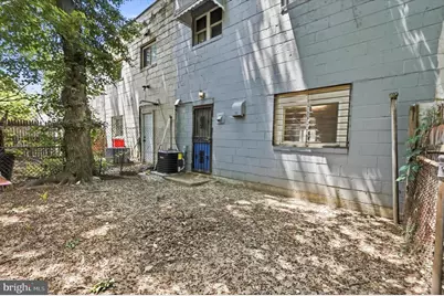 2424 Arnold Street, Camden, NJ 08104 - Photo 8