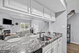 207 Park Pl, Cherry Hill, NJ 08002 - Photo 10