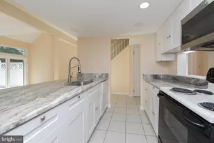 32 Appley Ct, Cherry Hill, NJ 08002 - Photo 6