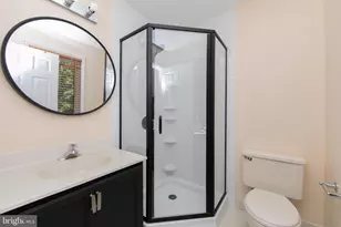 32 Appley Ct, Cherry Hill, NJ 08002 - Photo 16