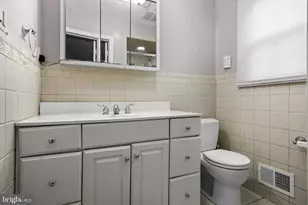 318 Hialeah Dr, Cherry Hill, NJ 08002 - Photo 22
