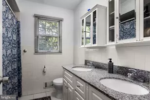318 Hialeah Dr, Cherry Hill, NJ 08002 - Photo 18