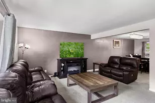 318 Hialeah Dr, Cherry Hill, NJ 08002 - Photo 6