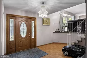 318 Hialeah Dr, Cherry Hill, NJ 08002 - Photo 4