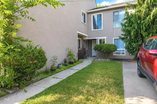 43 Buttonwood Rd, Voorhees, NJ 08043 - Photo 2