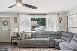 411 W Cedar Ave, Oaklyn, NJ 08107 - Photo 4