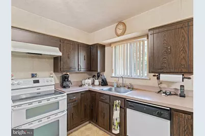 409 N Otter Branch Drive, Gloucester Township, NJ 08029 - Photo 10