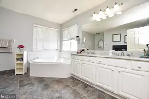 13 Waterview Dr, Sicklerville, NJ 08081 - Photo 26