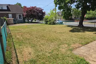 14 E Evesham Rd, Gloucester Township, NJ 08029 - Photo 12
