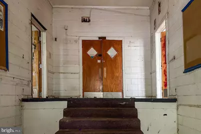 678 Florence Street, Camden, NJ 08104 - Photo 8