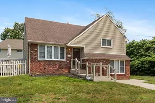 301 San Pedro Dr, Gloucester Township, NJ 08029 - Photo 2