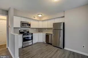 1105 Berwyck Ct, Sicklerville, NJ 08081 - Photo 2