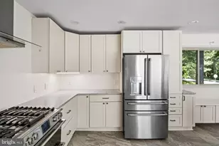 536 Heartwood Dr, Cherry Hill, NJ 08003 - Photo 12